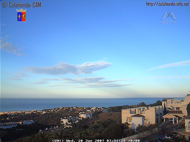 Calahonda-CAM is fixed as a weather-cam, so it primarily shows the sky with watching the cloud-events (2/3 of the image is skyview).